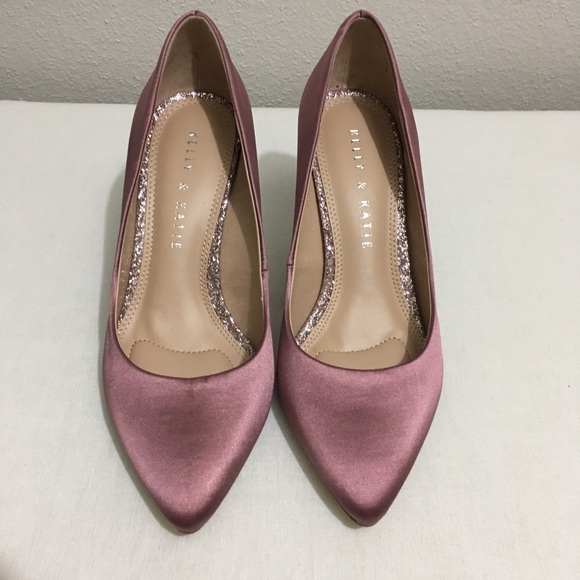 Kelly & Katie Shoes - NWOT KELLY AND KATIE pink satin pump size 6